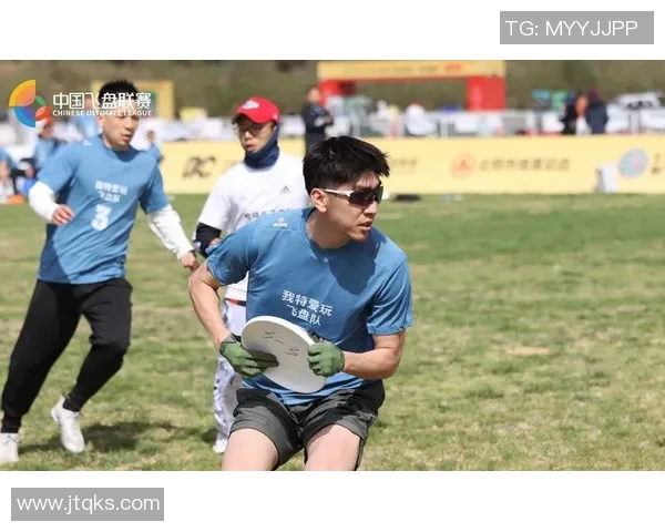 上海飞盘队在攀岩联赛中以71分稳居积分榜首位